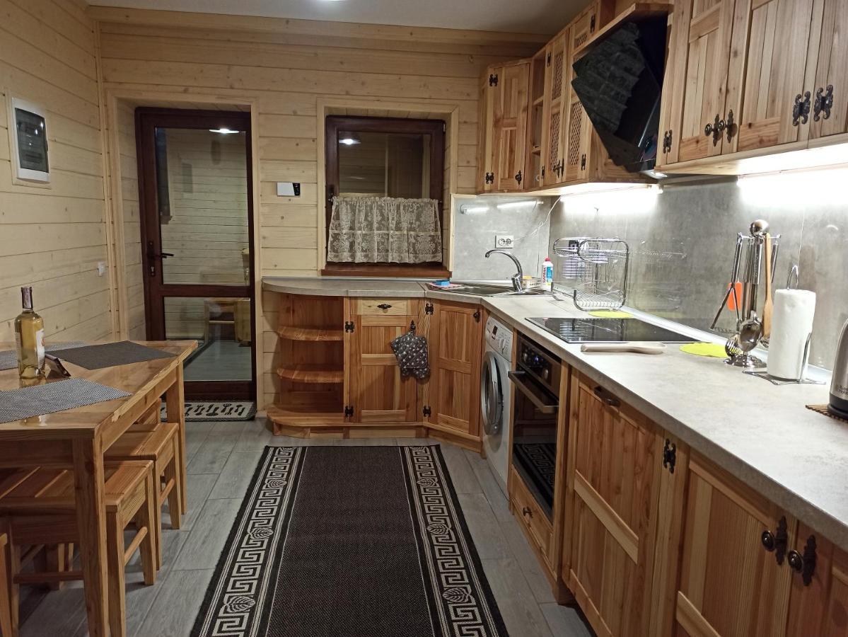 Brand New 2020 Specious Apartment Druzi 2 Poljanytsja Eksteriør bilde