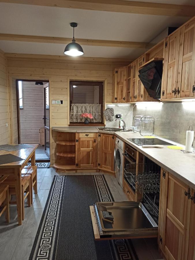 Brand New 2020 Specious Apartment Druzi 2 Poljanytsja Eksteriør bilde