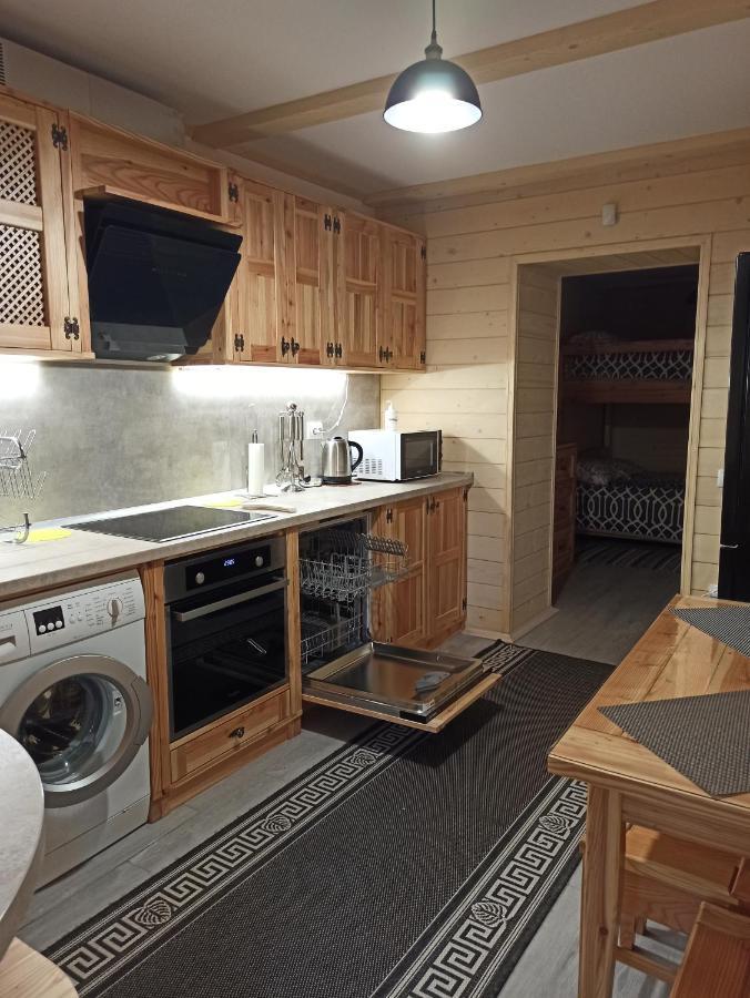Brand New 2020 Specious Apartment Druzi 2 Poljanytsja Eksteriør bilde