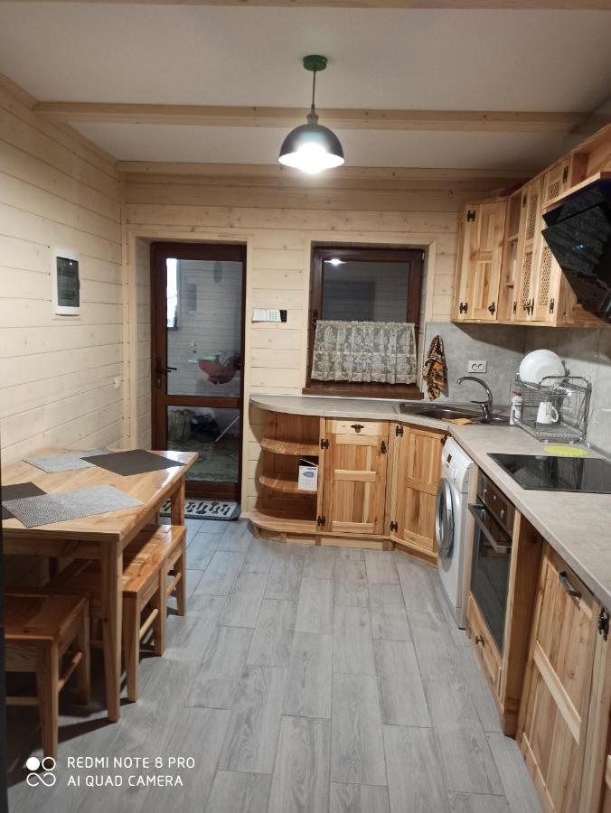 Brand New 2020 Specious Apartment Druzi 2 Poljanytsja Eksteriør bilde