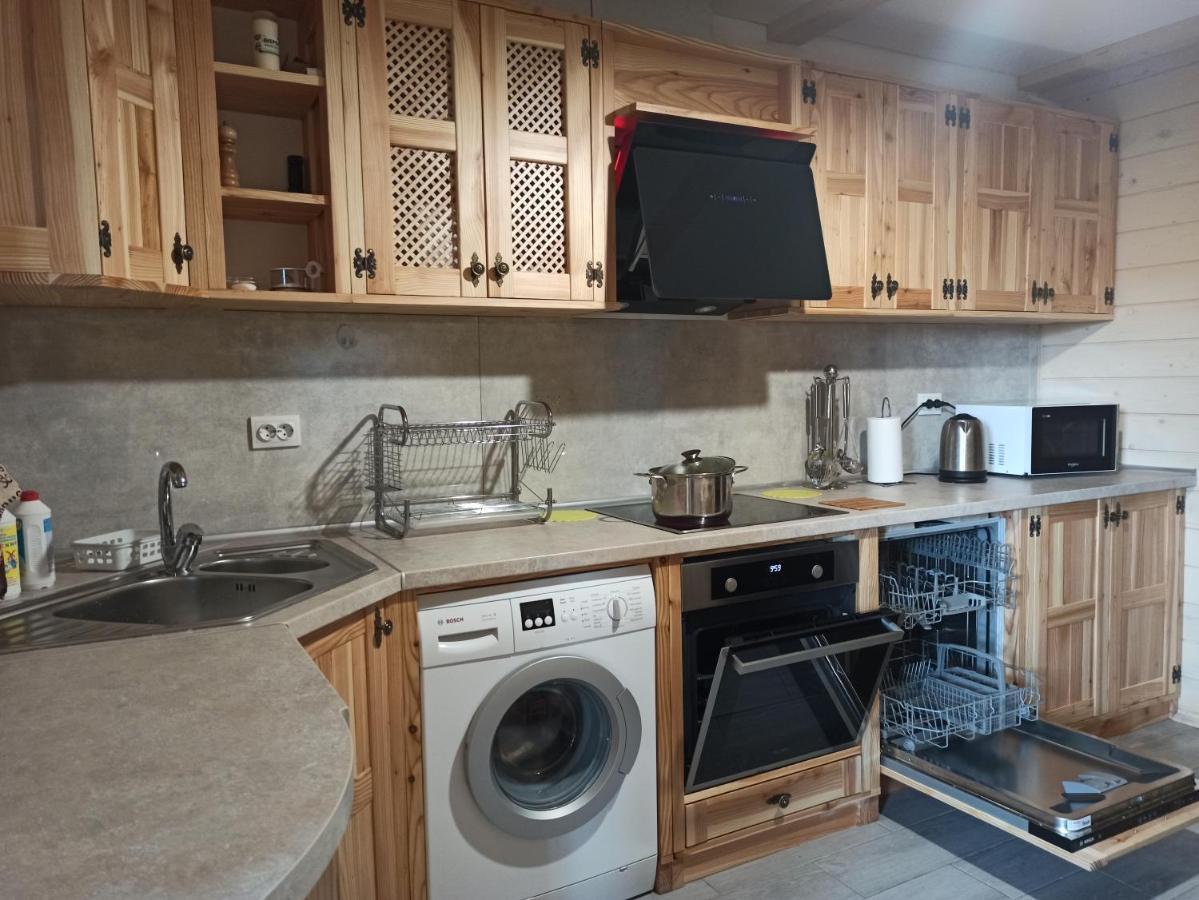 Brand New 2020 Specious Apartment Druzi 2 Poljanytsja Eksteriør bilde